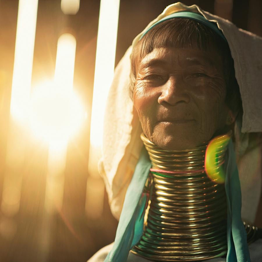 Padaung Women - Photography by Hugo Santarem