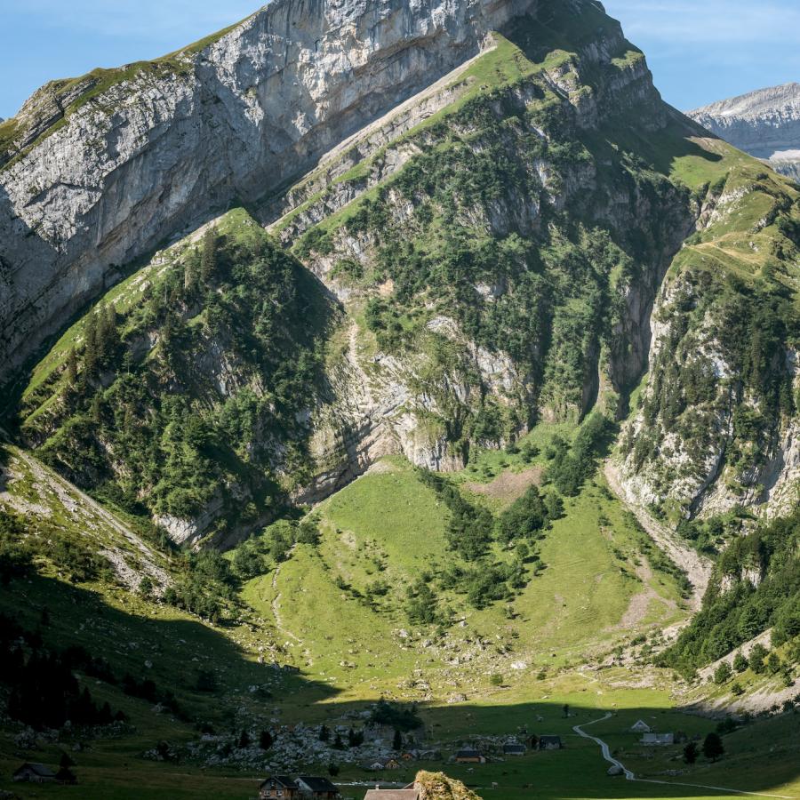 Discover Switzerland: Hand-picked from Unsplash